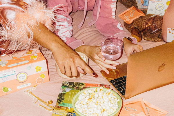 Girl's Night Shopping Circle